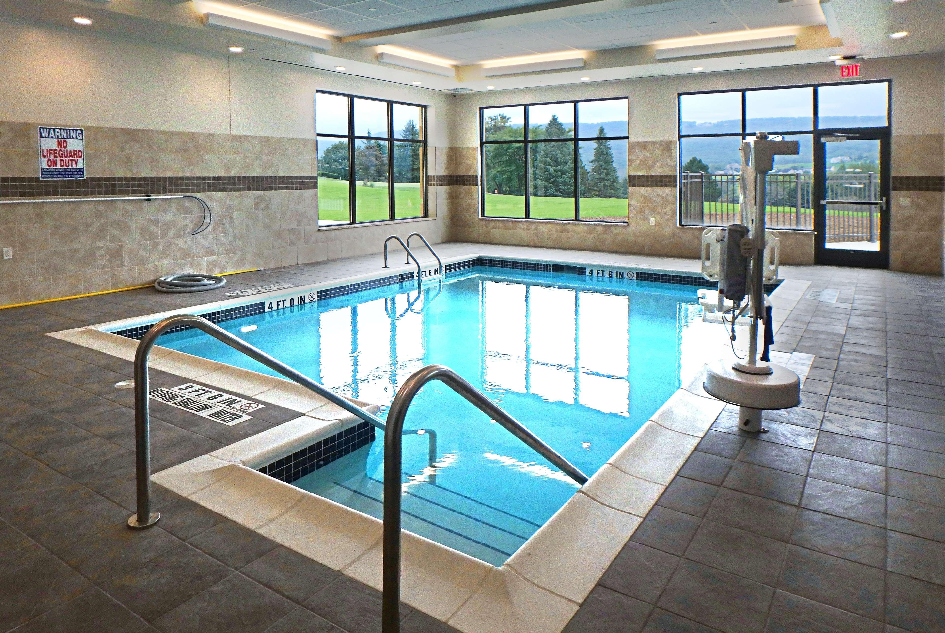 Wyndham Garden State College Hotel Boalsburg Екстериор снимка
