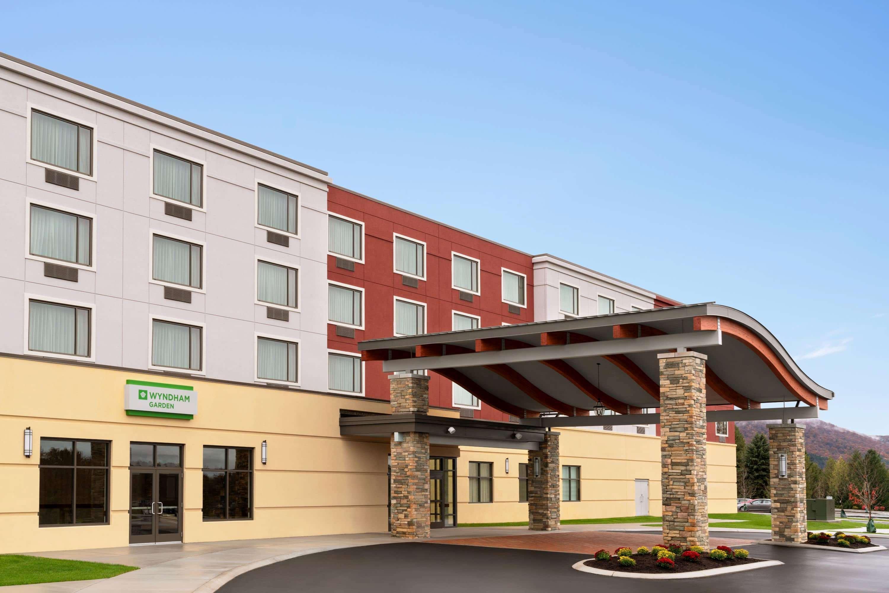 Wyndham Garden State College Hotel Boalsburg Екстериор снимка