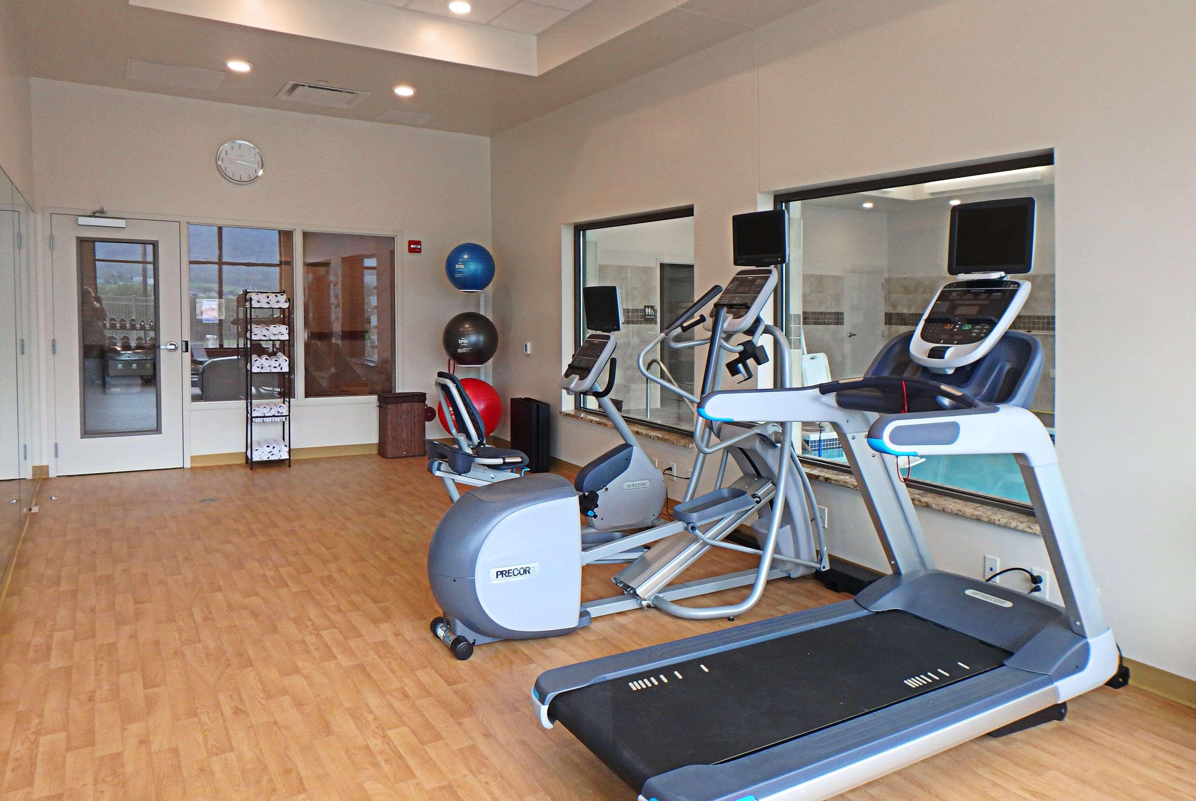 Wyndham Garden State College Hotel Boalsburg Екстериор снимка