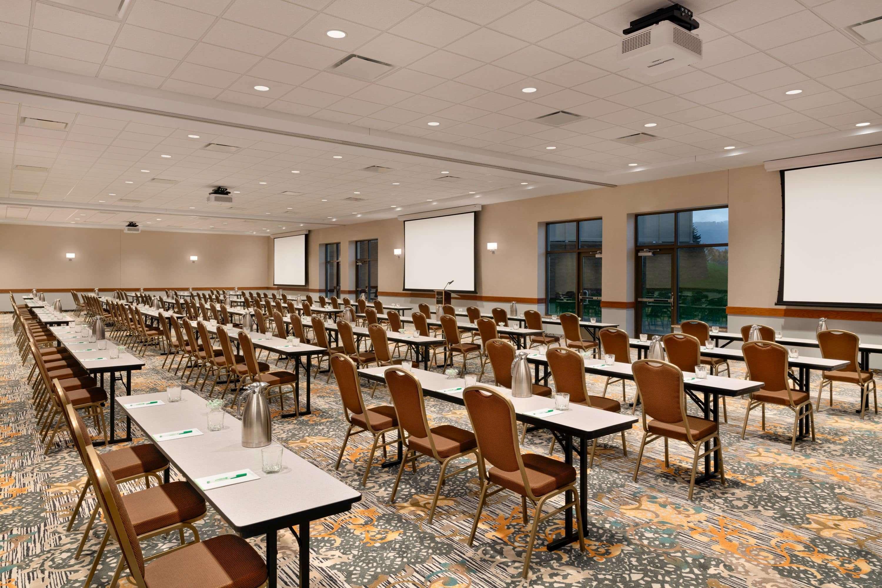 Wyndham Garden State College Hotel Boalsburg Екстериор снимка