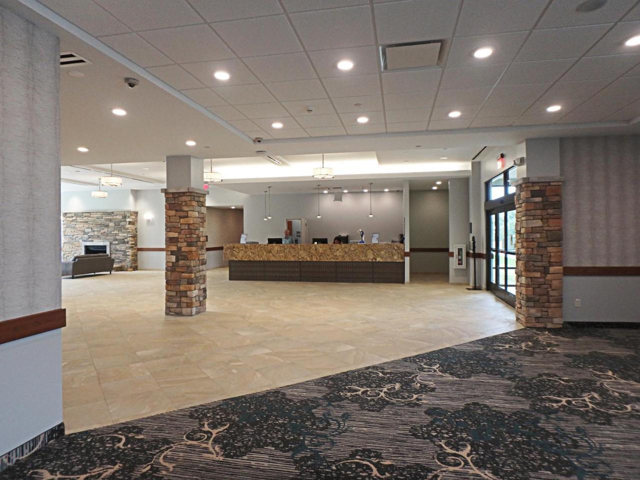 Wyndham Garden State College Hotel Boalsburg Екстериор снимка